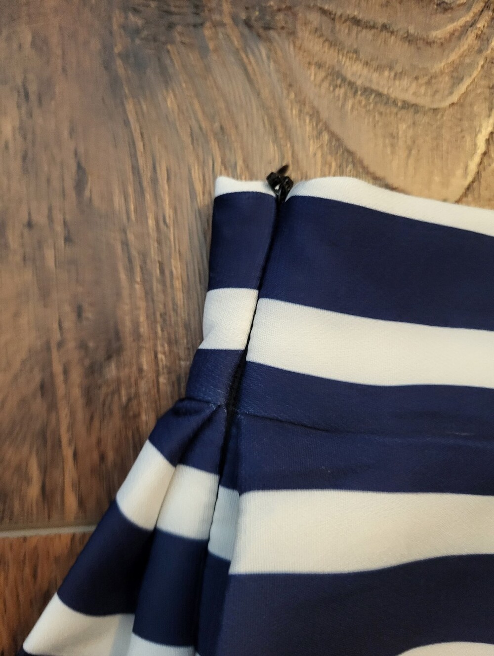 Chicwish Adorable Stripe Pleated A-Line Midi Skirt-Size XL - Picture 9 of 10